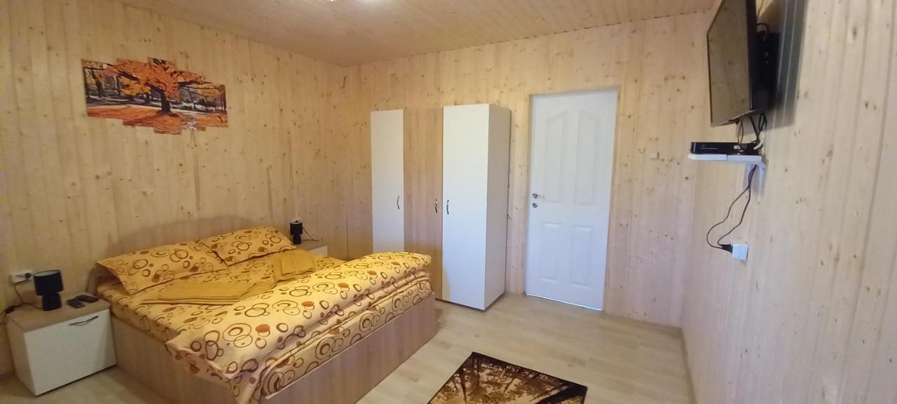 Vila Casa Claudiu Ieşelniţa Exteriér fotografie