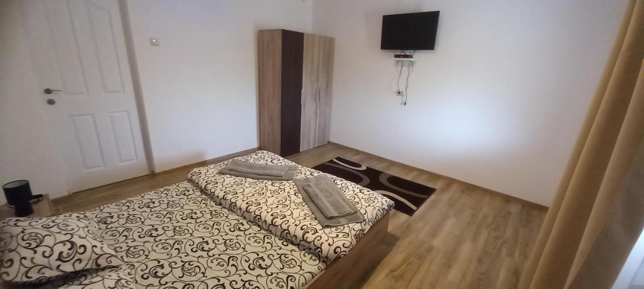 Vila Casa Claudiu Ieşelniţa Exteriér fotografie